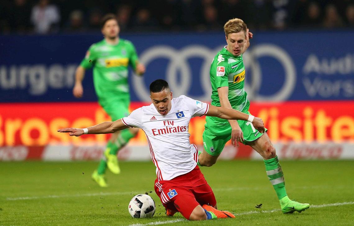 尽管他在得 尽管他在得